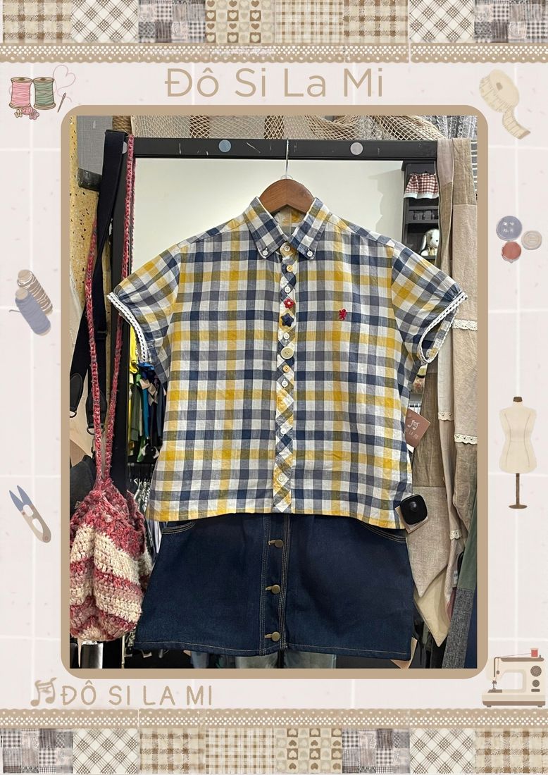 Áo sơ mi caro vàng xanh phối chân váy denim xanh